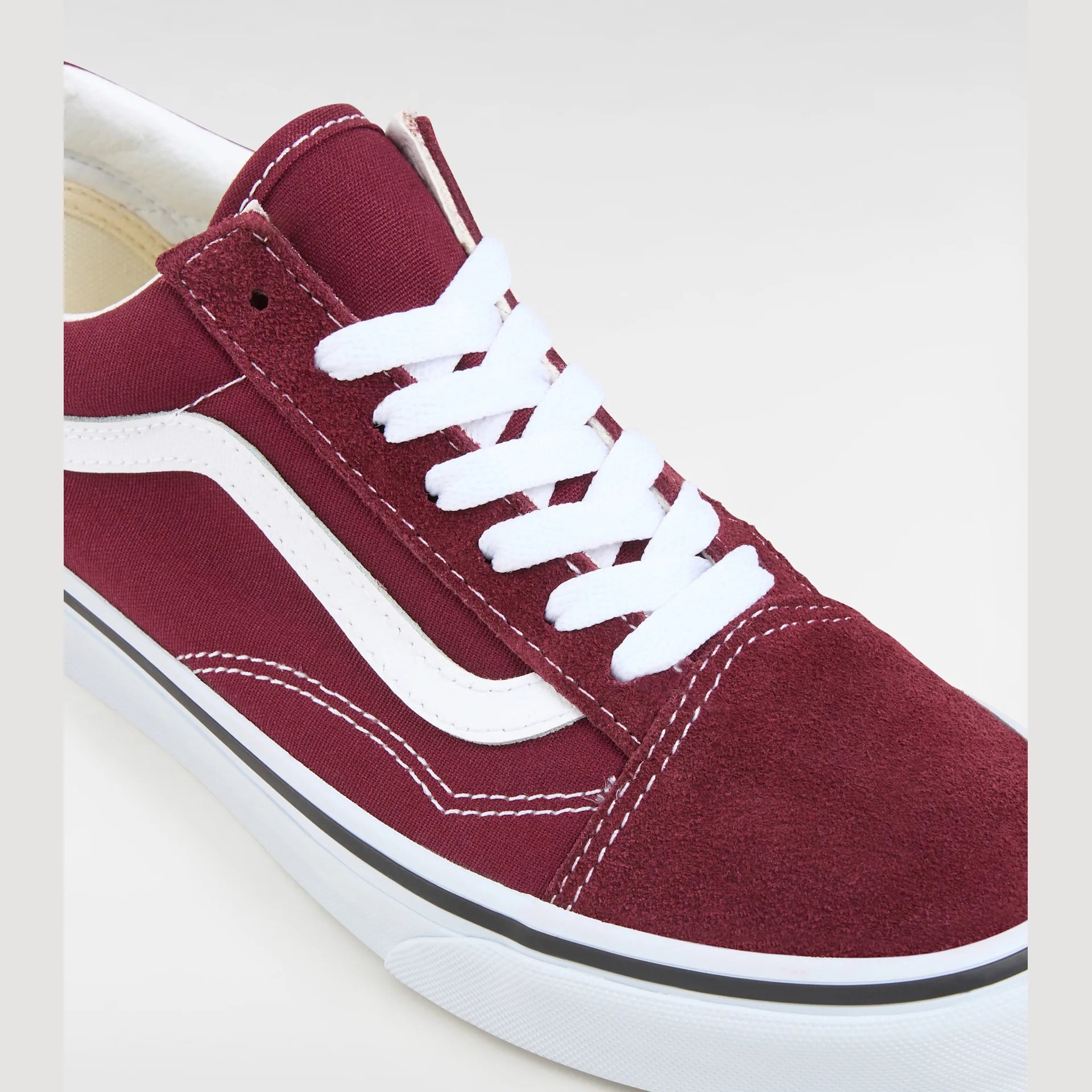 vans-ua-old-skool-port-royale/true-white-vn0a38g15u71-4
