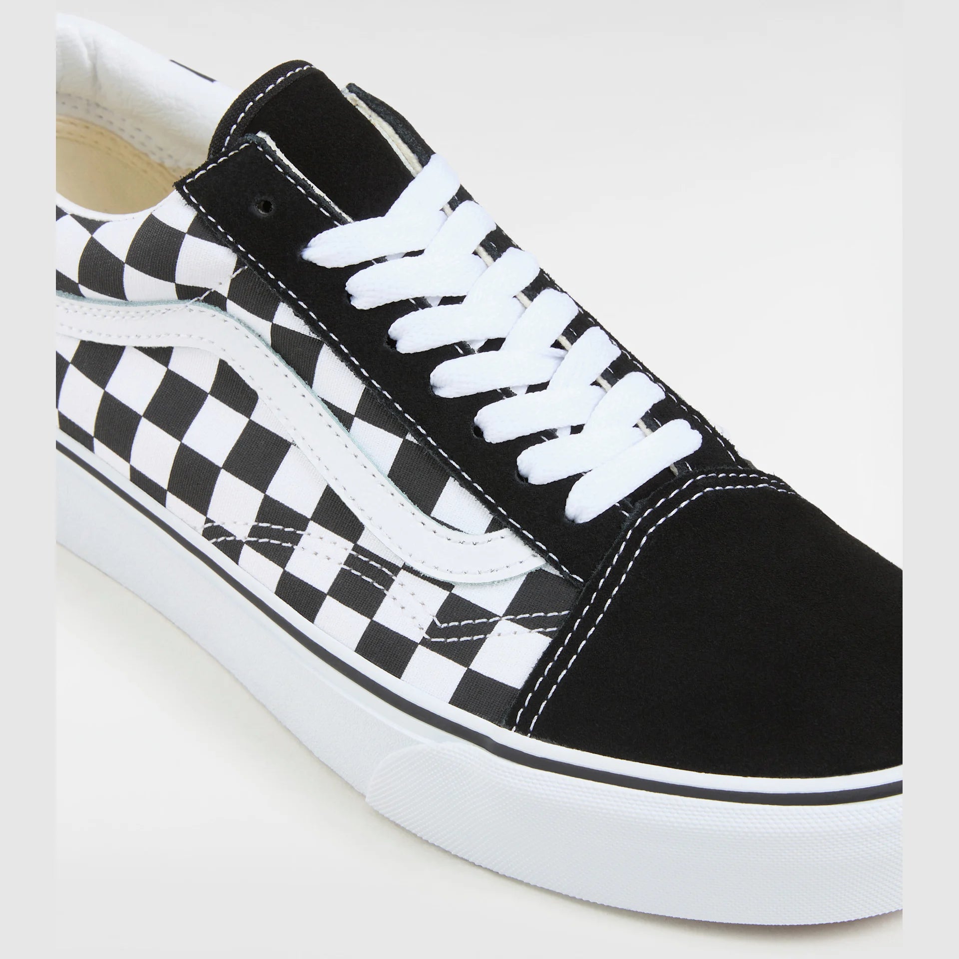 vans-old-skool-platform-(checkerboard)-black/true-white-vn0a3b3uhrk1-4