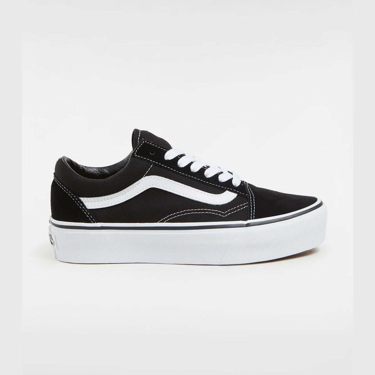 vans-ua-old-skool-platform-black/white-vn0a3b3uy281-1