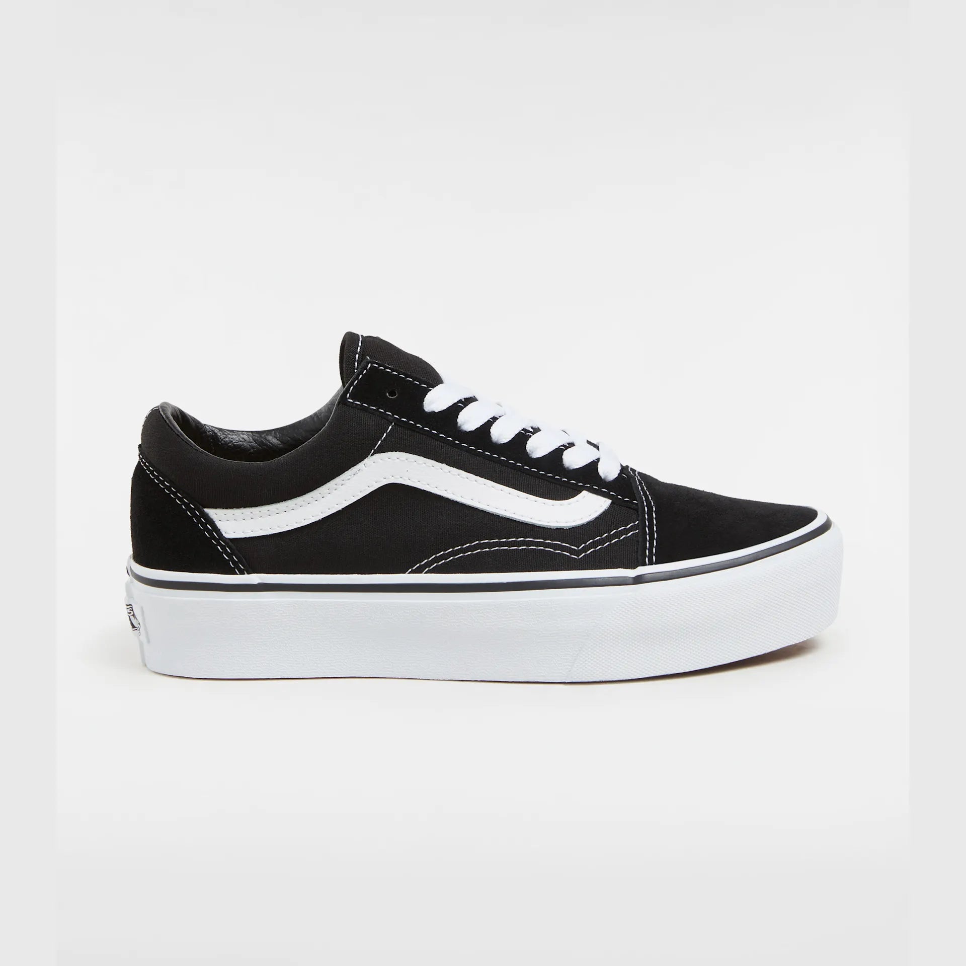 vans-ua-old-skool-platform-black/white-vn0a3b3uy281-1