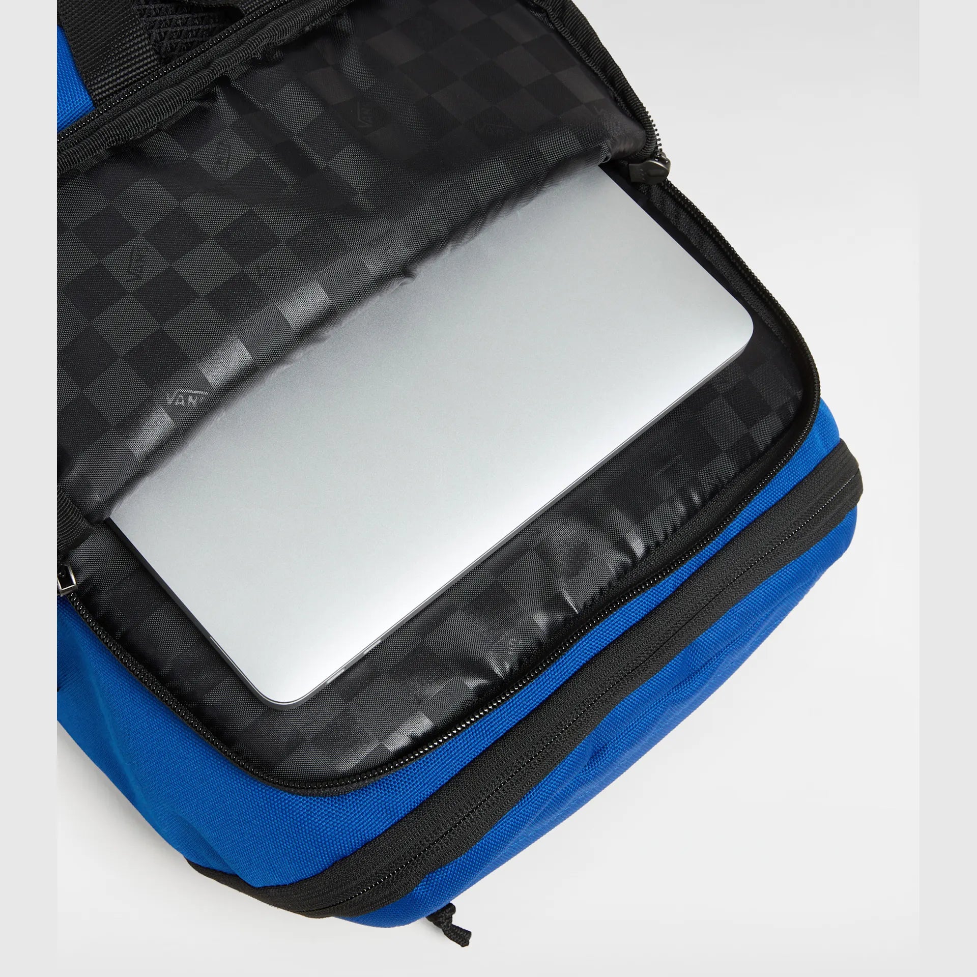 vans-obstacle-skatepack-true-blue-vn0a3i697wm1-6