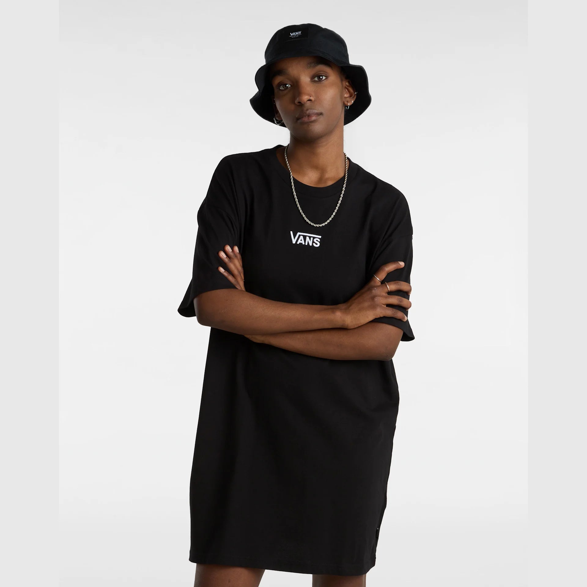 vans-center-vee-tee-dress-black-vn0a4ru2blk1-3