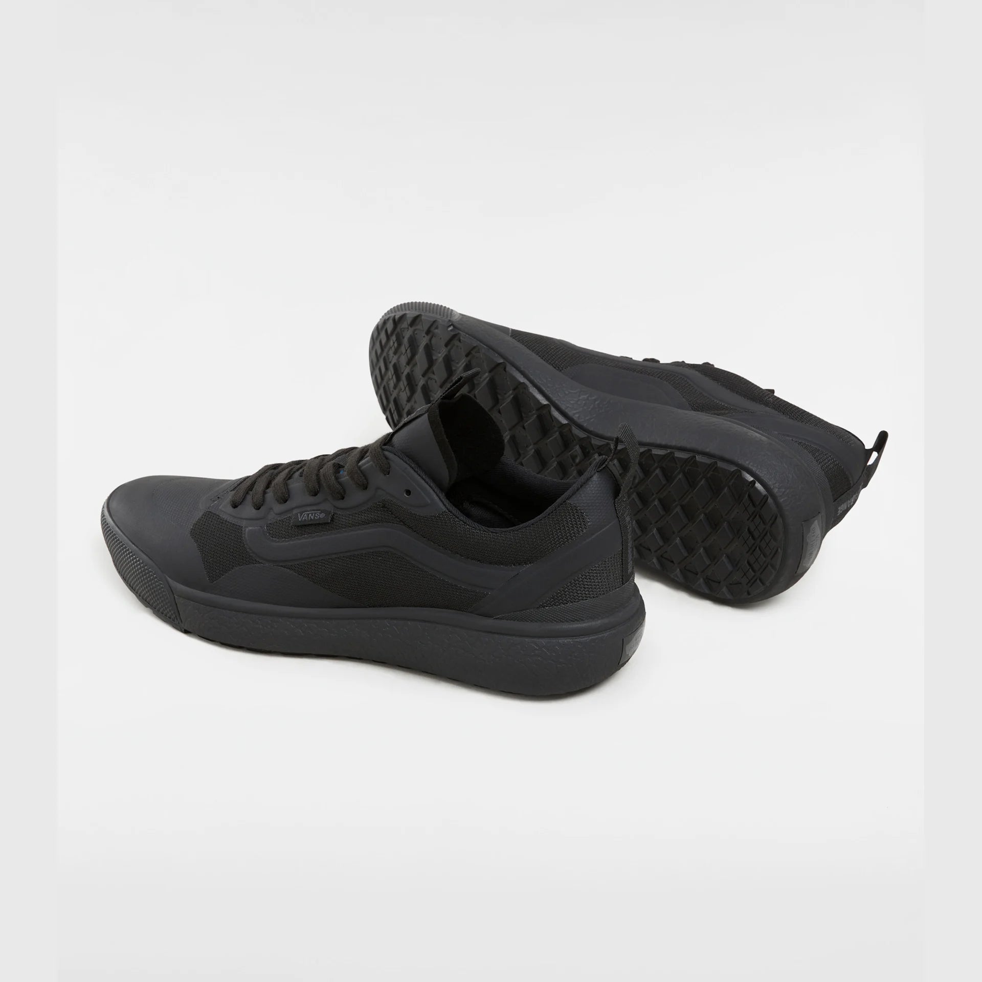vans-mte-ultrarange-exo-black/black/black-vn0a4u1kbj41-3