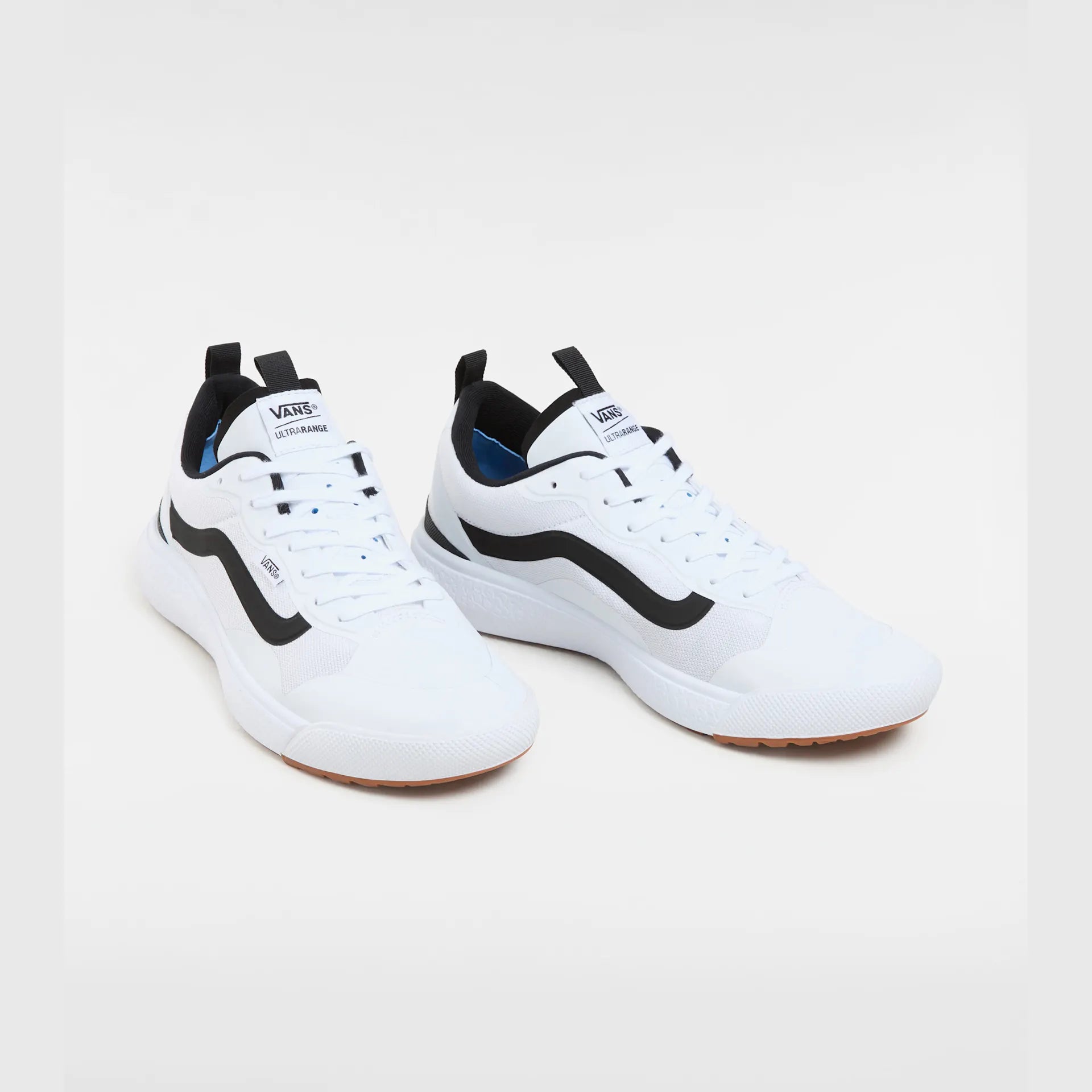 vans-mte-ultrarange-exo-white-vn0a4u1kwht1-2