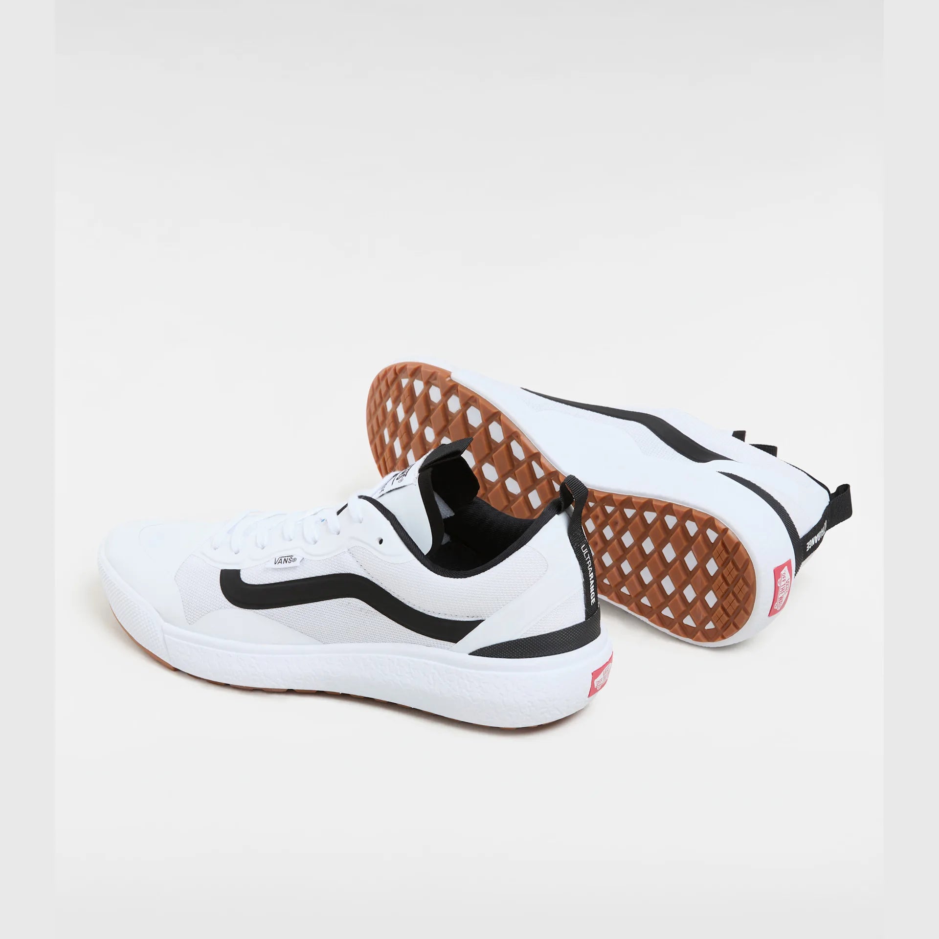 vans-mte-ultrarange-exo-white-vn0a4u1kwht1-3