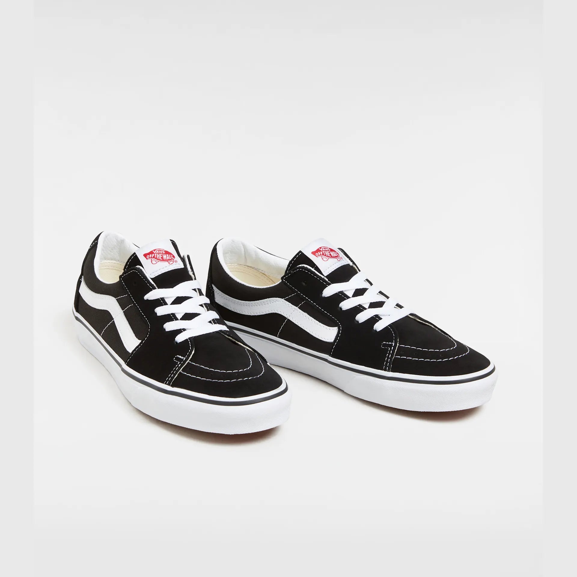 vans-ua-sk8-low-black/true-white-vn0a4uuk6bt1-2