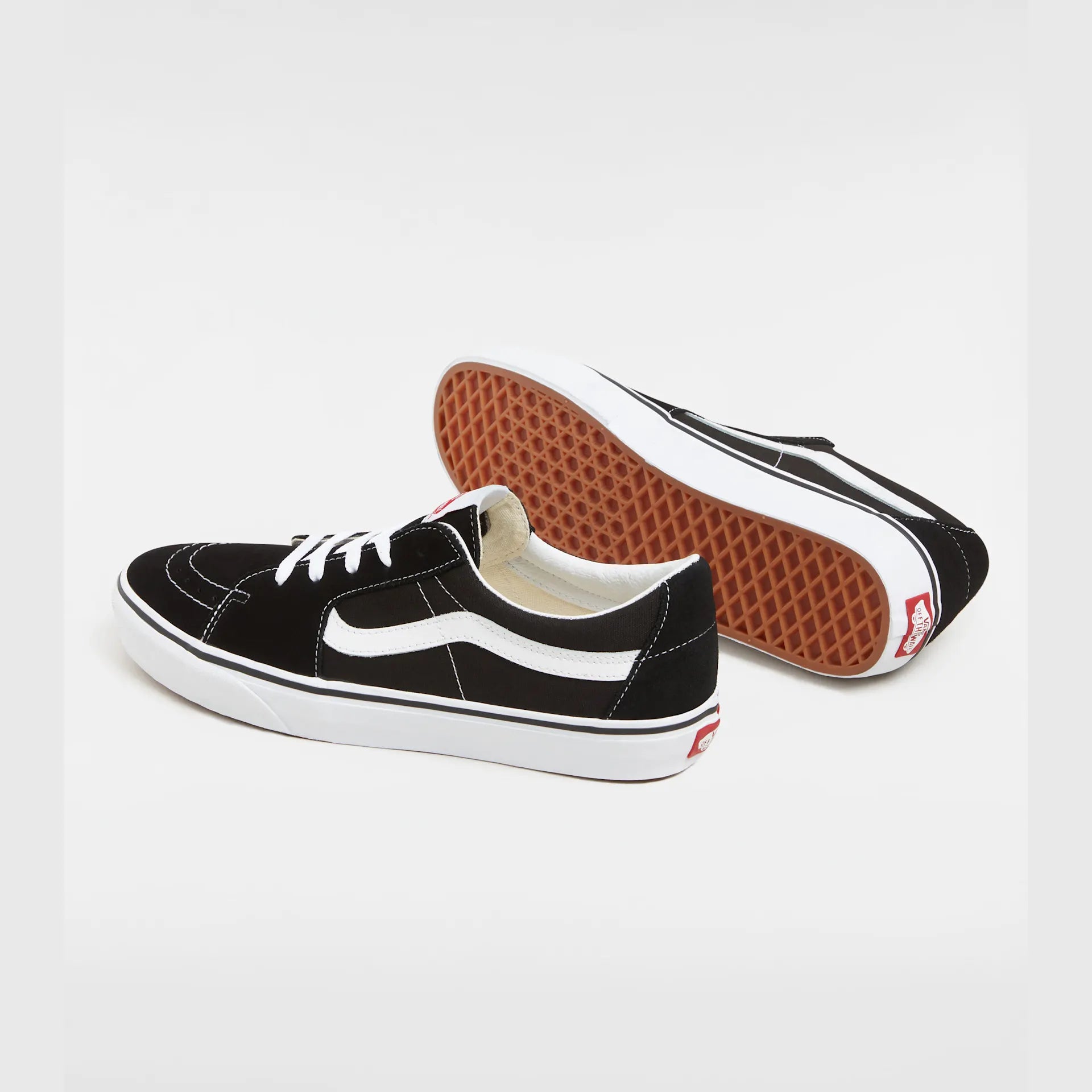 vans-ua-sk8-low-black/true-white-vn0a4uuk6bt1-3