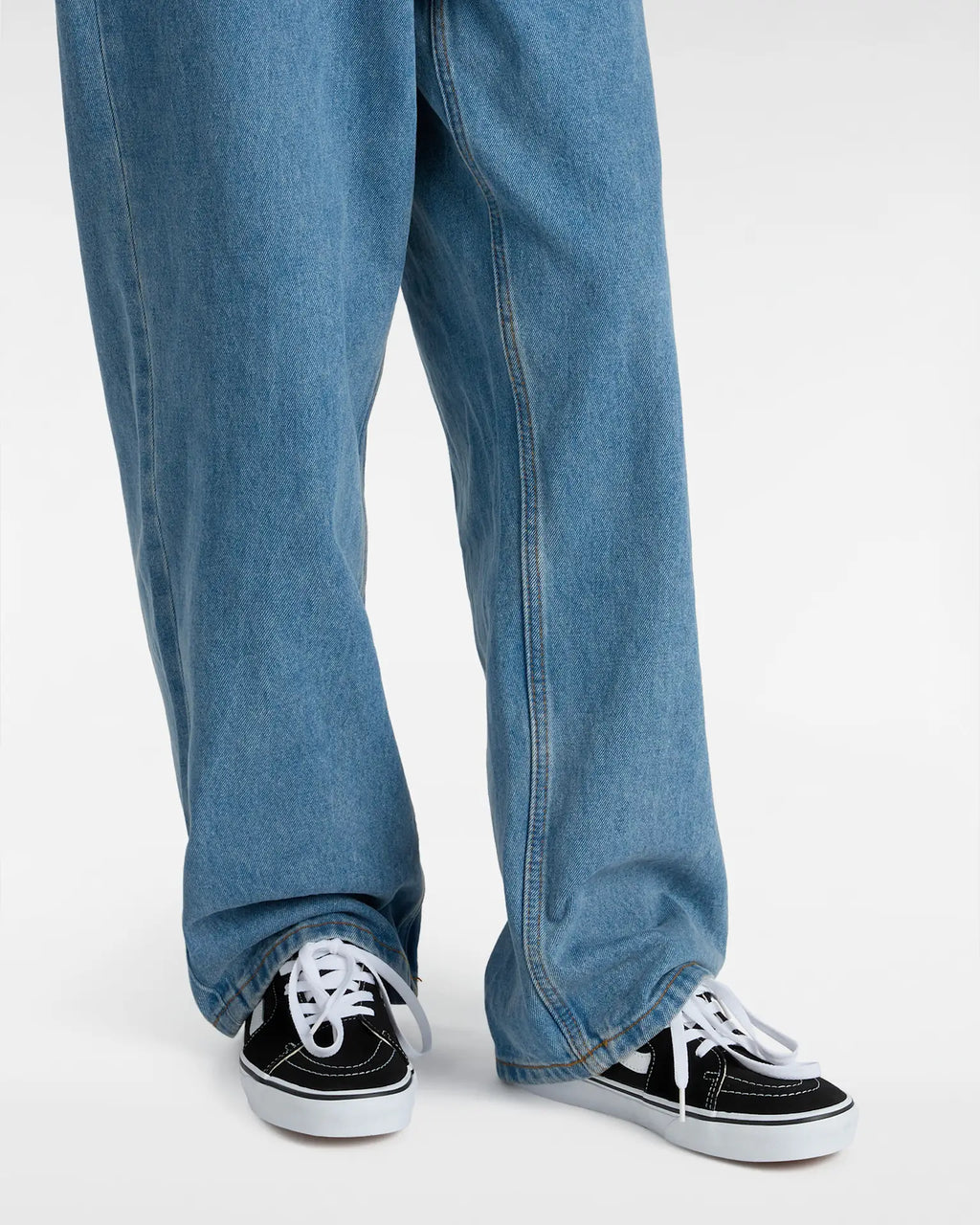 vans-ua-sk8-low-black/true-white-vn0a4uuk6bt1-5