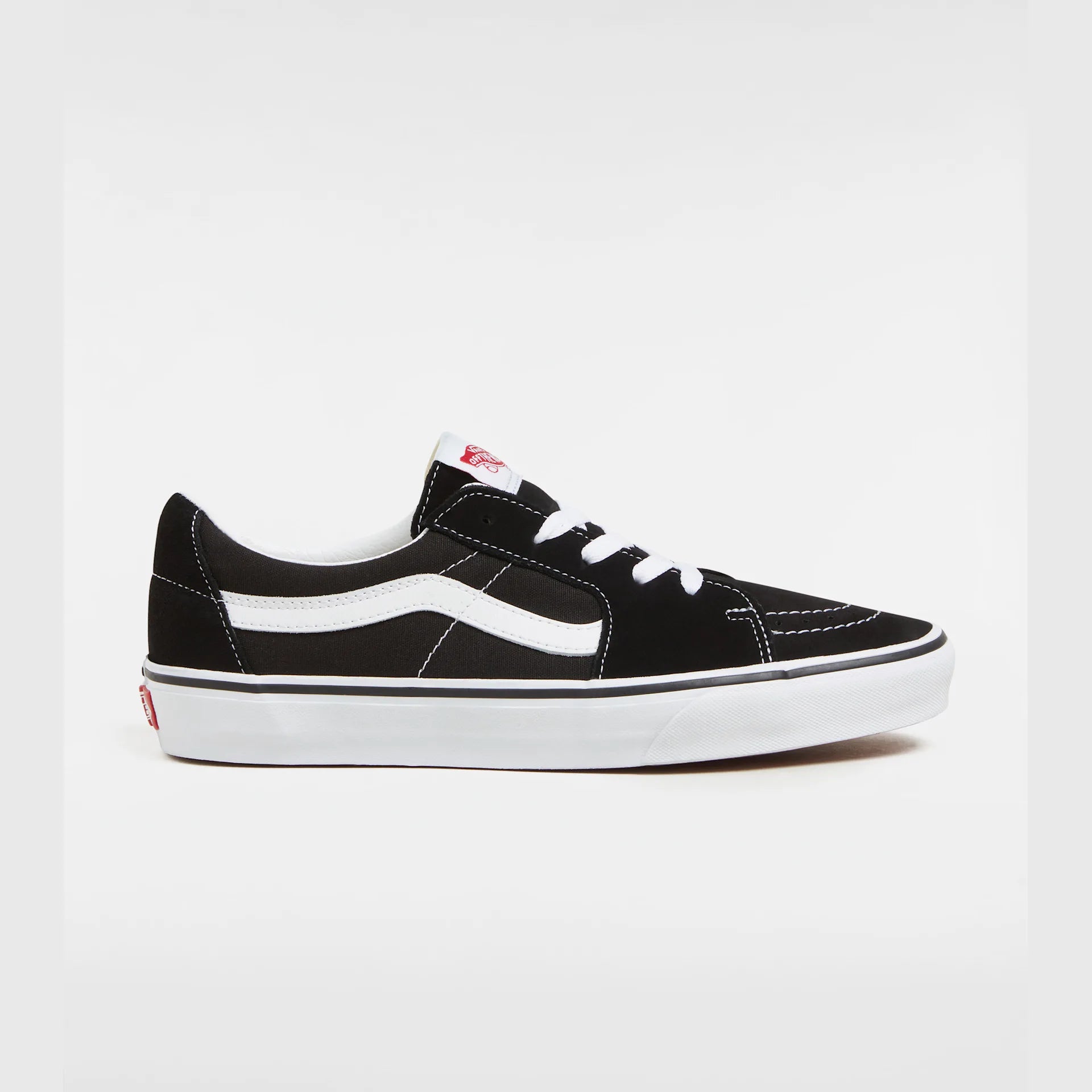 vans-ua-sk8-low-black/true-white-vn0a4uuk6bt1-1