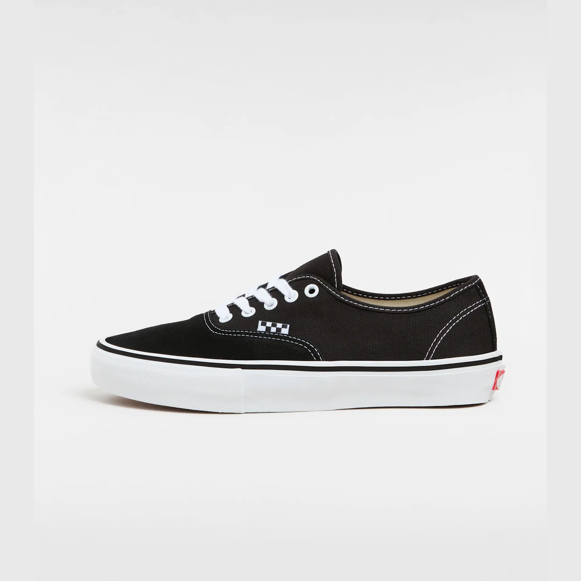 vans-skate-authentic-black/white-vn0a5fc8y281-6