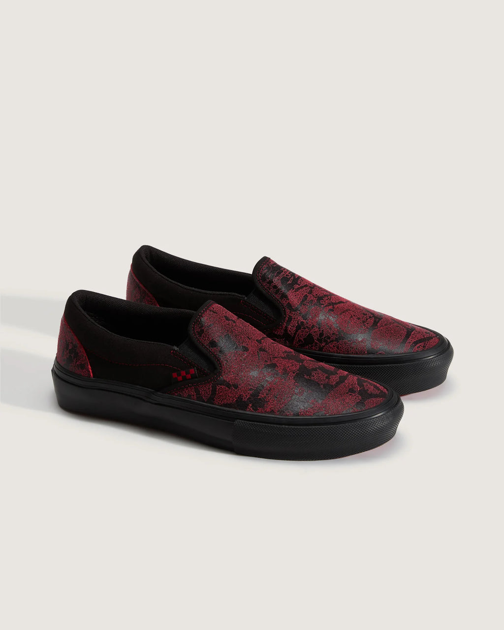 Vans Skate Slip-On SAW Red/Black Cipő VN0A5FCAY251 - 2