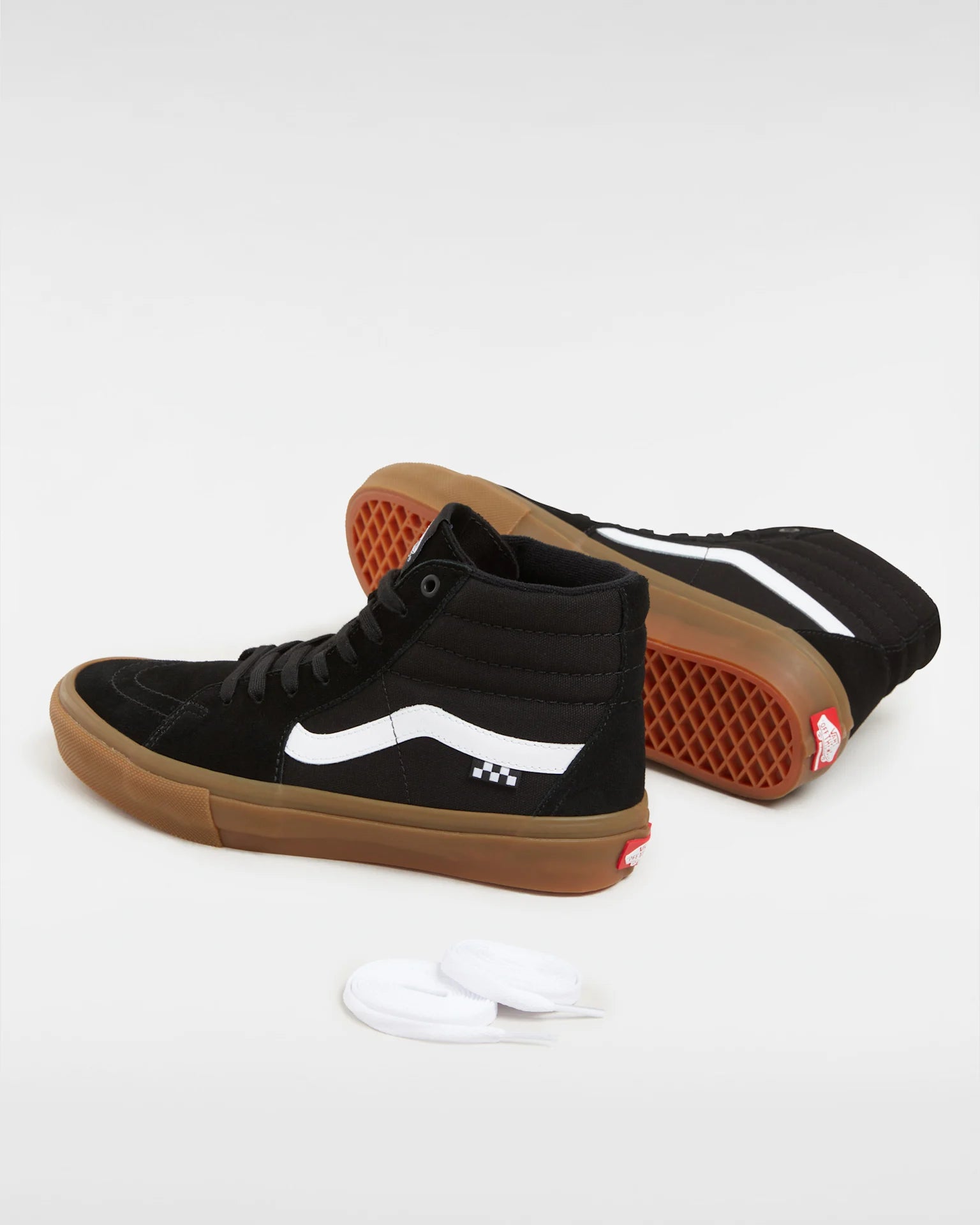 vans-skate-sk8-hi-black/gum-vn0a5fccb9m1-3