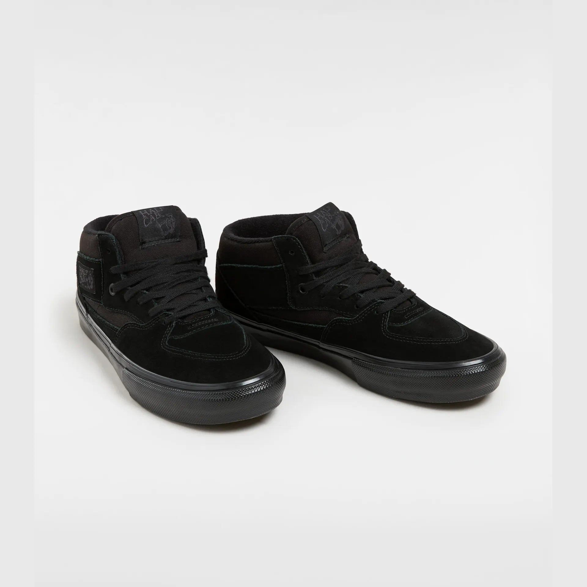 vans-skate-half-cab-black/black-vn0a5fcdbka1-2