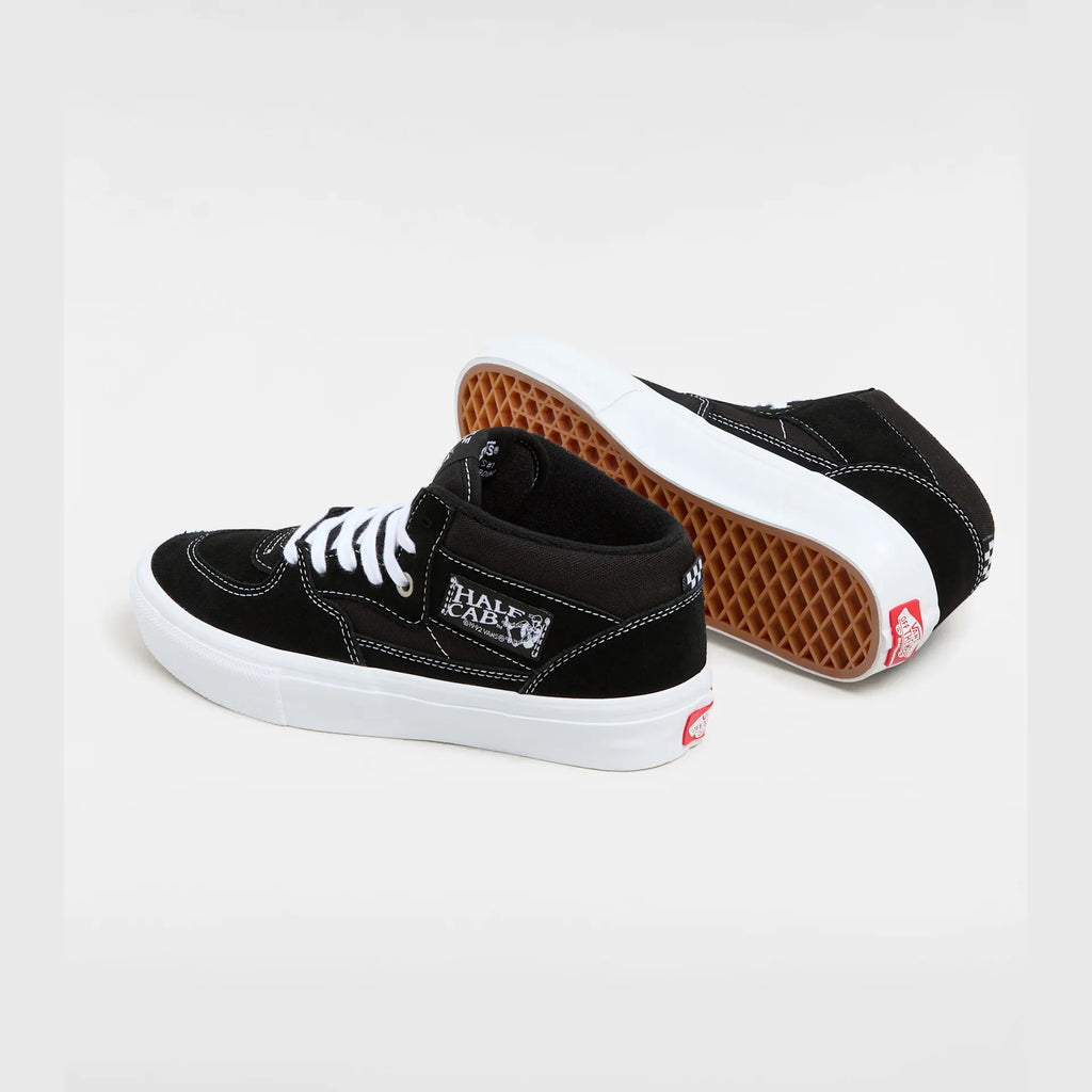 vans-skate-half-cab-black/white-vn0a5fcdy281-3