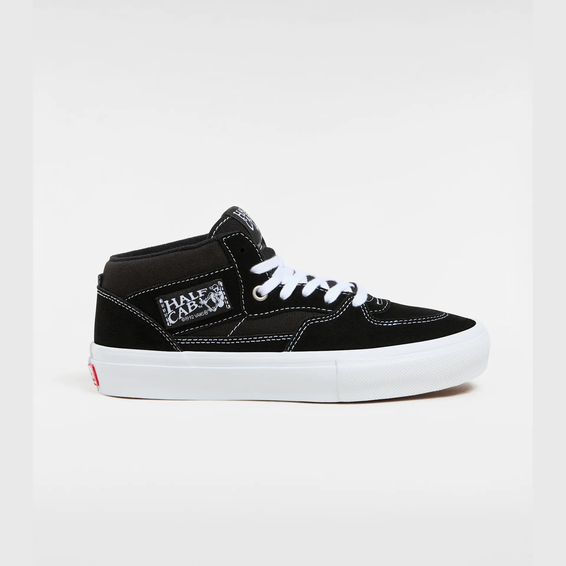 vans-skate-half-cab-black/white-vn0a5fcdy281-1