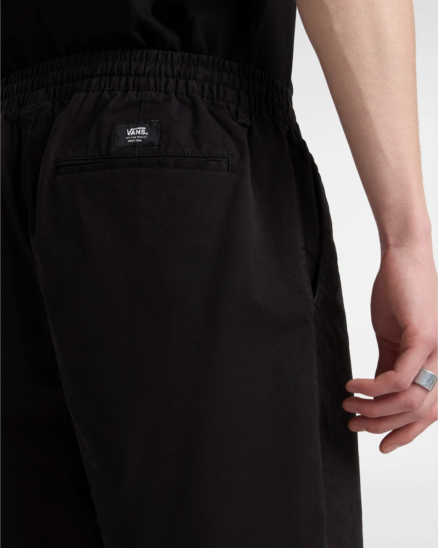 vans-range-relaxed-elastic-short-black-vn0a5fkdblk1-8