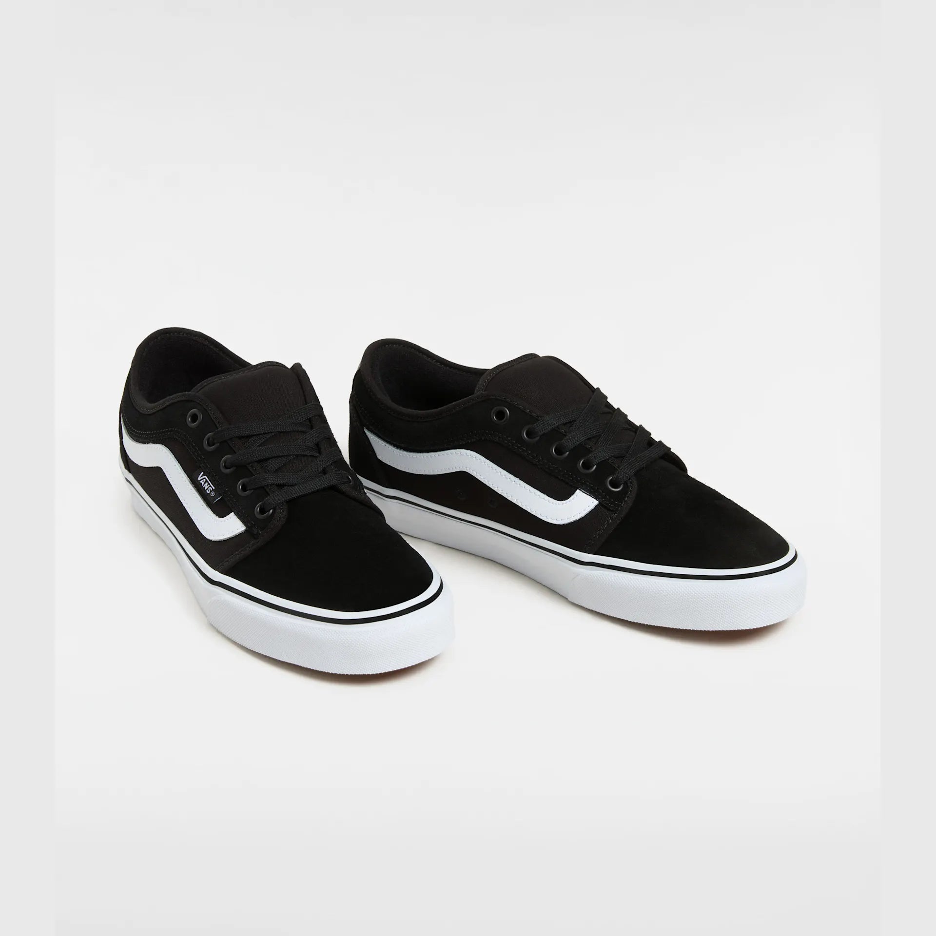 vans-skate-chukka-low-sidestripe-black/white-vn0a5kqzba21-2