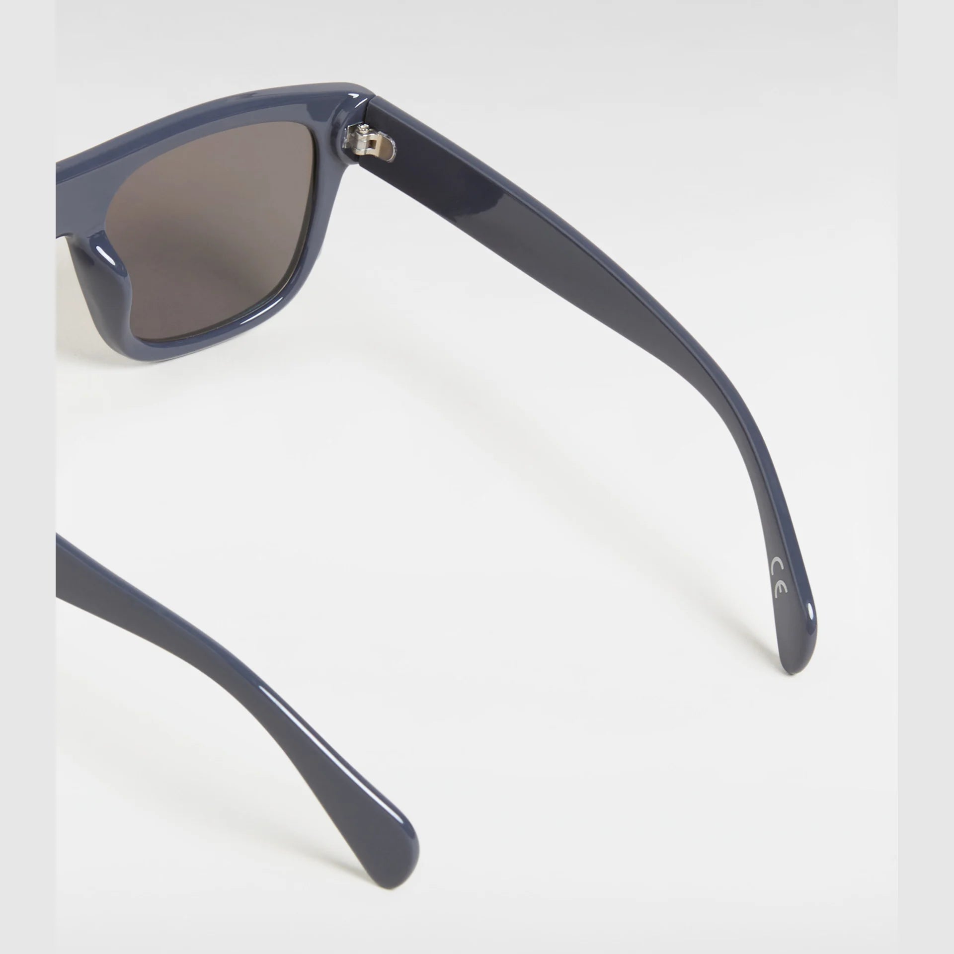 vans-squared-off-shades-parisian-night-vn0a7pr1jdu1-4