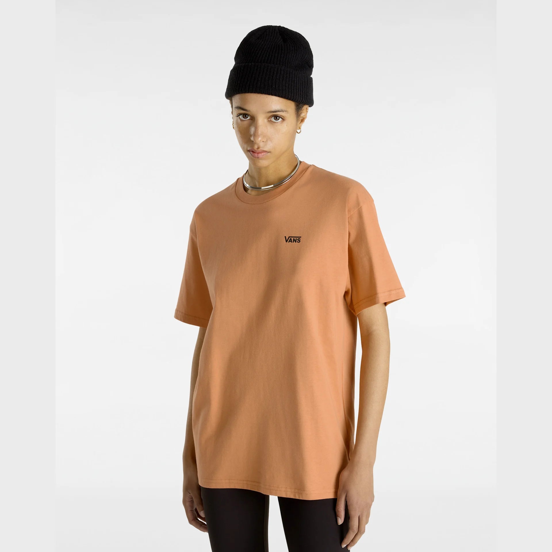 vans-left-chest-logo-tee-em-carnelian-vn0a7rsrvvl1-3