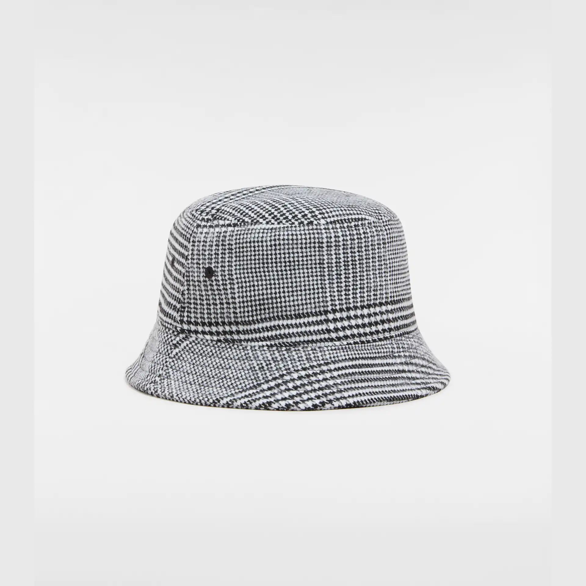 vans-vans-patch-bucket-black/white-vn0a7s96y281-2