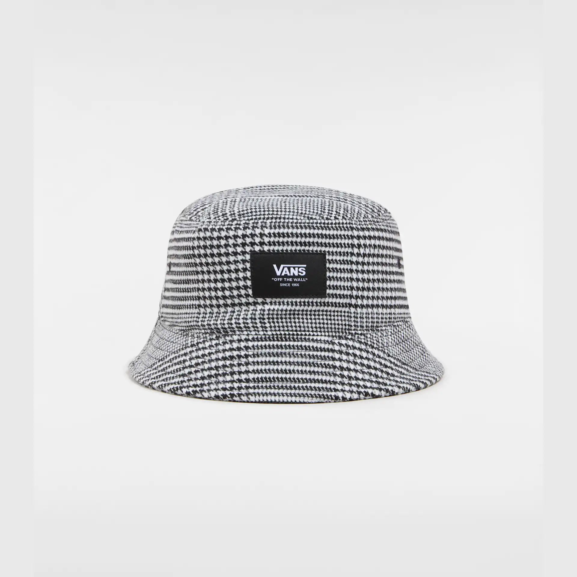 vans-vans-patch-bucket-black/white-vn0a7s96y281-1