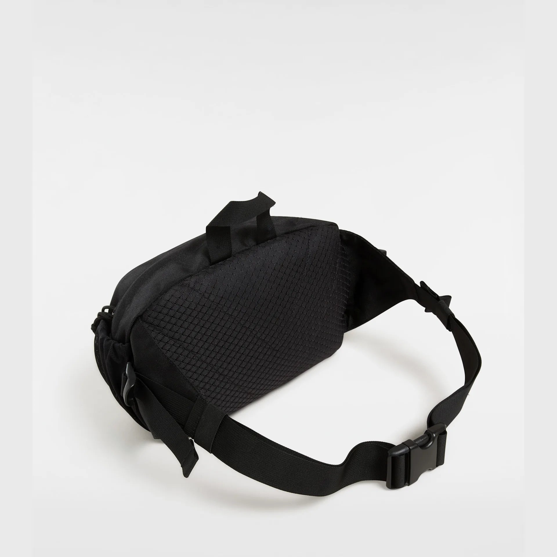 vans-bounds-cross-body-bag-black-vn0a7sclblk1-3